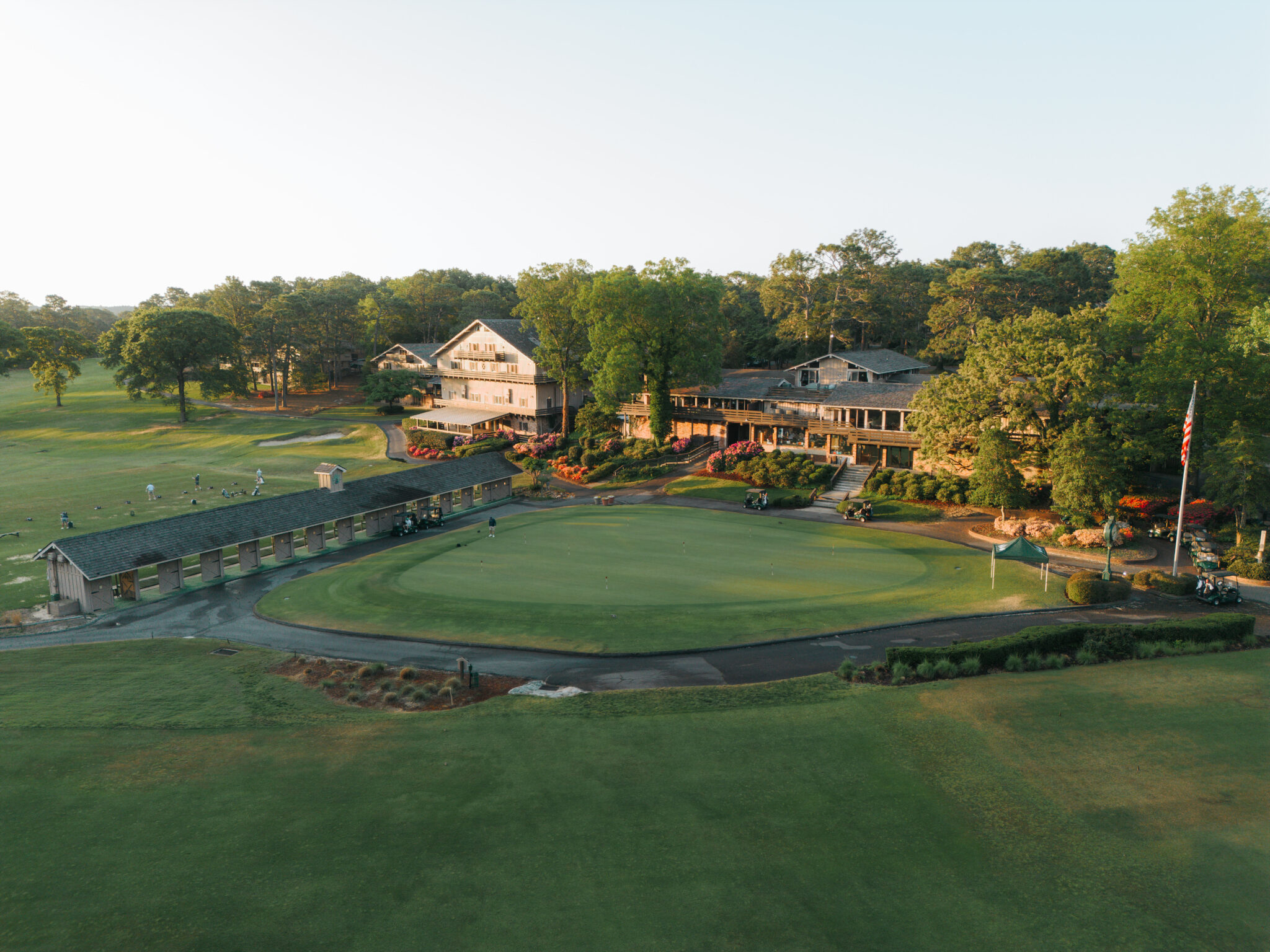 Fairways and bunkering across the Sandhills terrain.